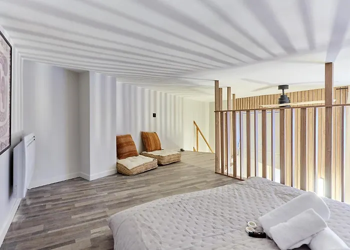 Apartment Batignolle Montmartre By Studio Prestige